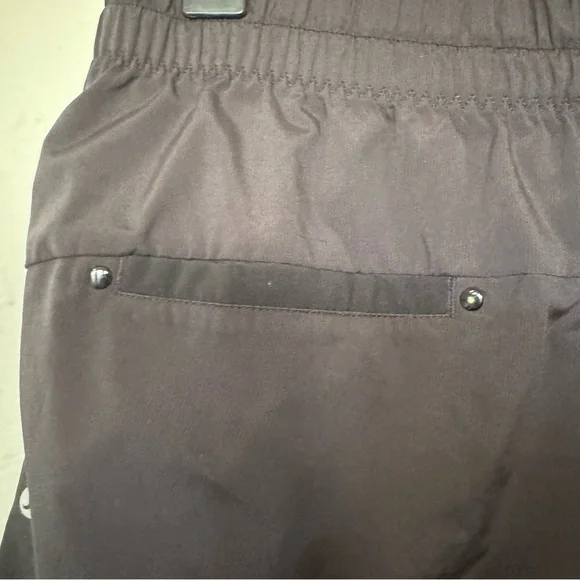 Lululemon Spring Break Away Black Shorts Size 8 - Picture 6 of 8